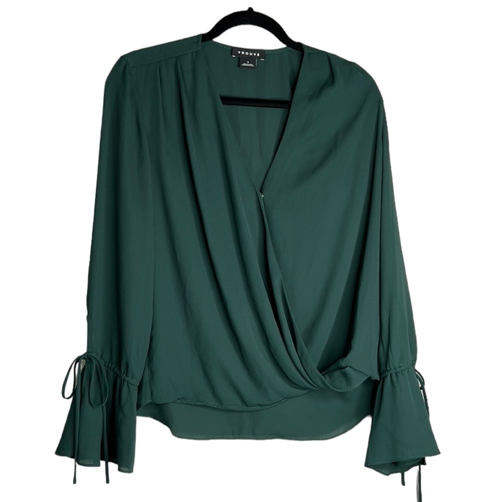 Trouve Green Flowy‎ Sheer Boho V-Neck Top Size Small